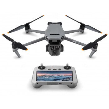 Квадрокоптер DJI Mavic 3 Pro Fly More Combo with DJI RC