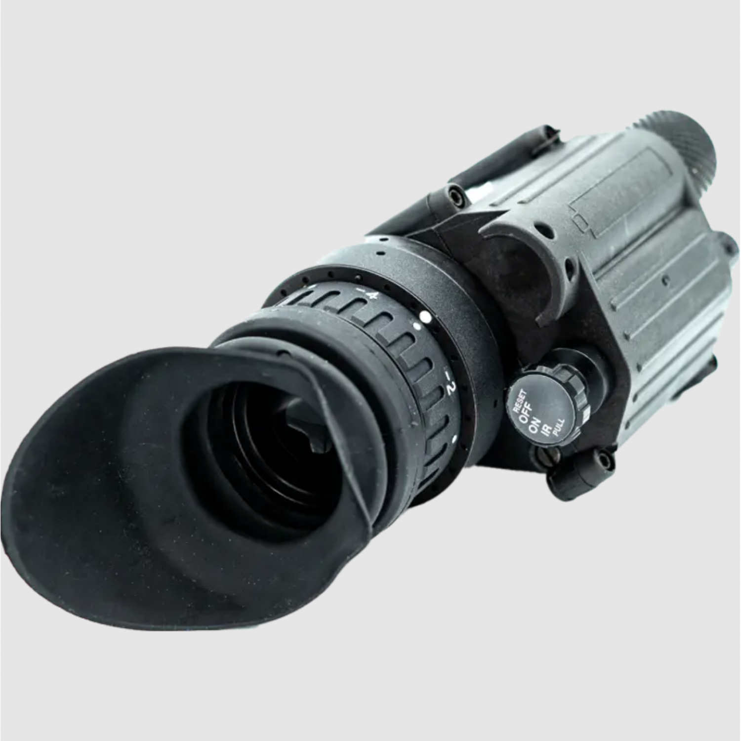 Монокуляр нічного бачення PVS-14 Armasight Bravo Gen 3 IIT